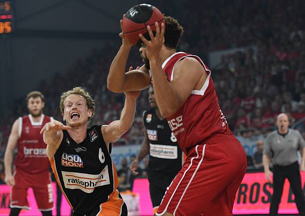 波波维奇 波波维奇