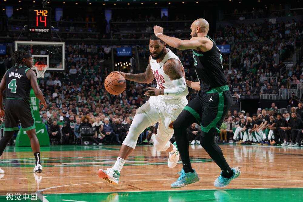 成人才挤压 成人才挤压