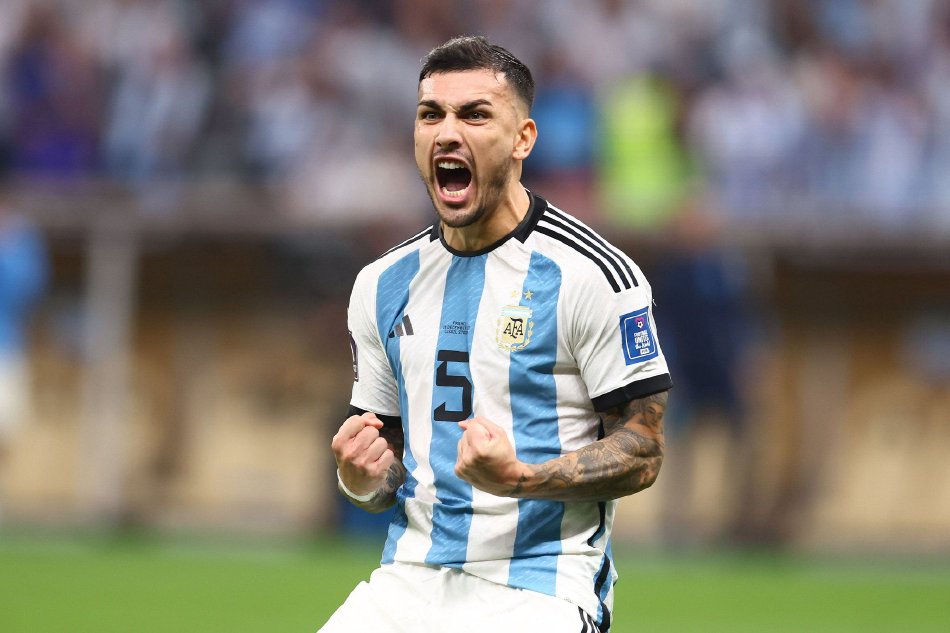 他就被出售 他就被出售